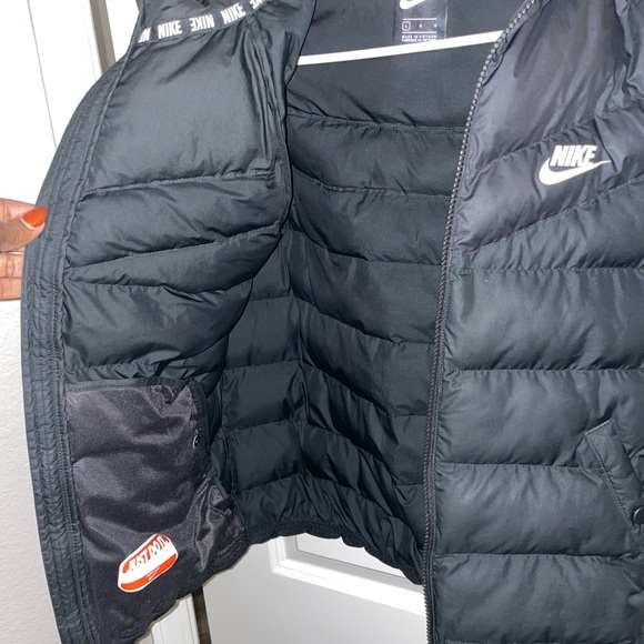Nike Coat - Picture 5 of 7